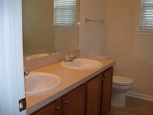 30 Twin Oaks Pl — Photo 11