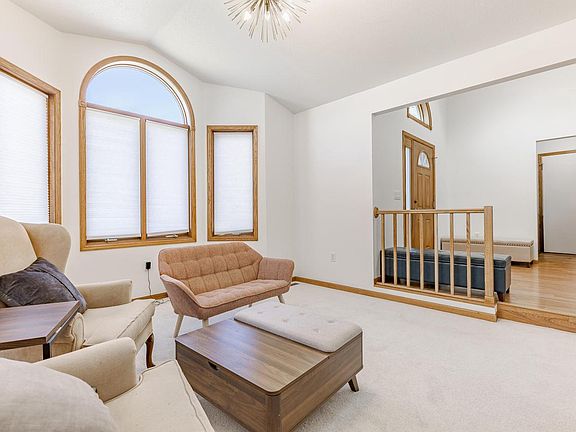 5th image of 4760 Roesler PLACE