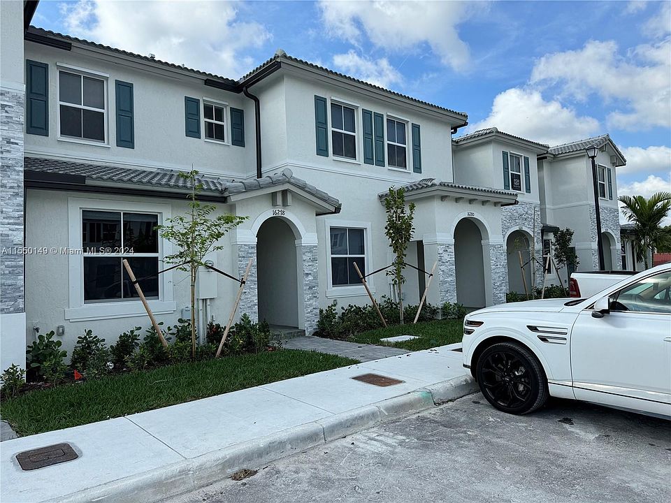 1st image of 16270 SW 292nd St