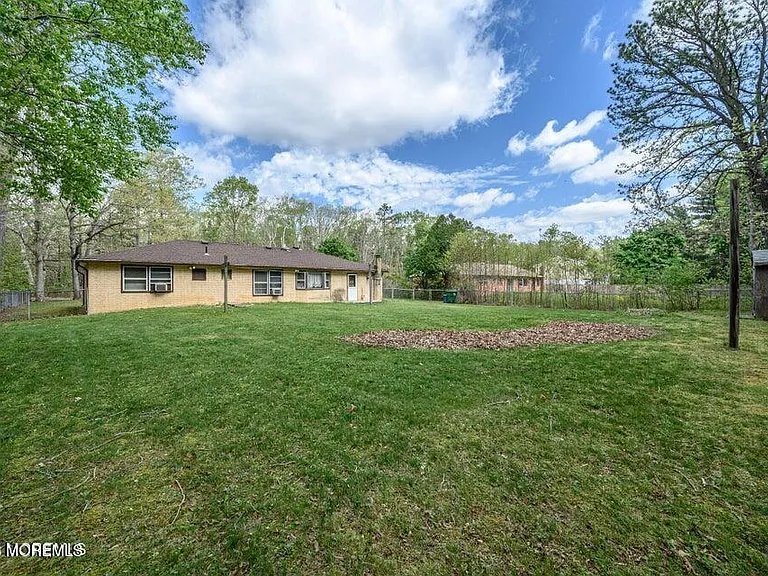 839 Bowman Rd — Photo 5