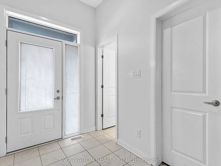 206 Elsie Macgill Walk S — Photo 2