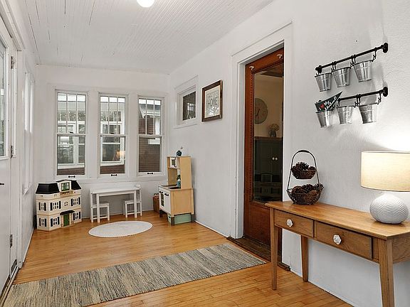 4th image of 4445 Beard Ave S