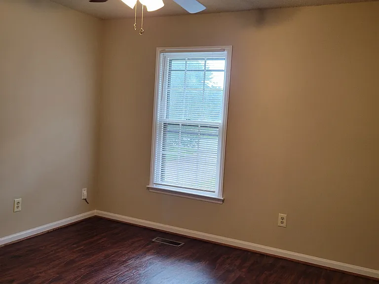 1634 Village Lake Dr — Photo 17