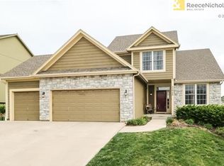 2294 W Forest Dr, Olathe, KS 66061