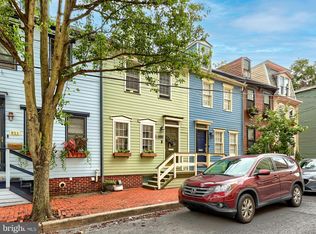 909 Capital St, Harrisburg, PA 17102
