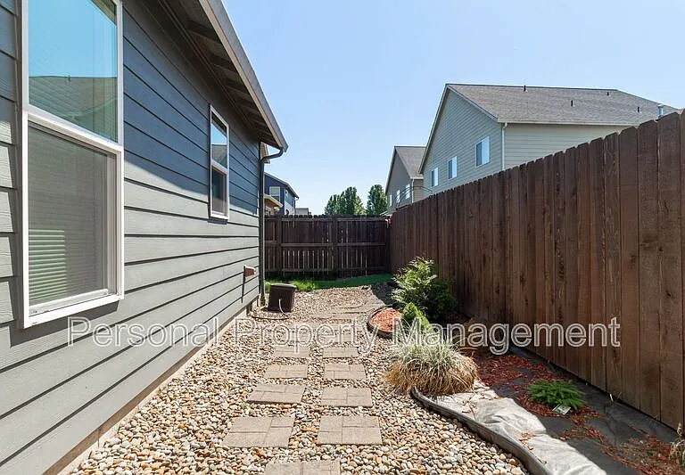 1817 NW 17th St — Photo 19