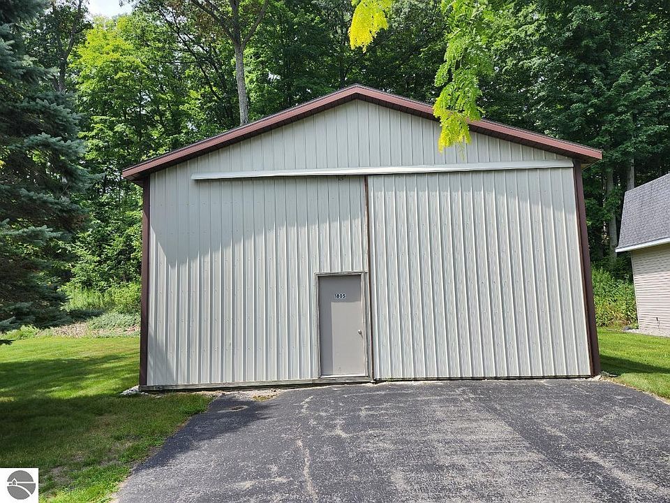 1st image of 0 Douglas Dr