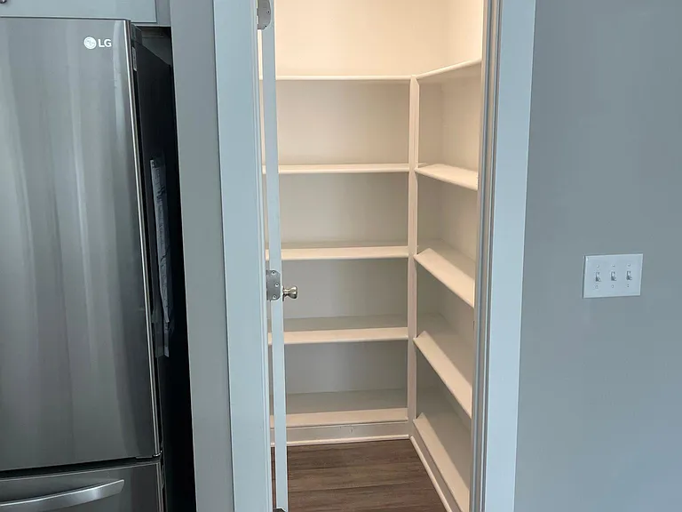 Walk in Pantry