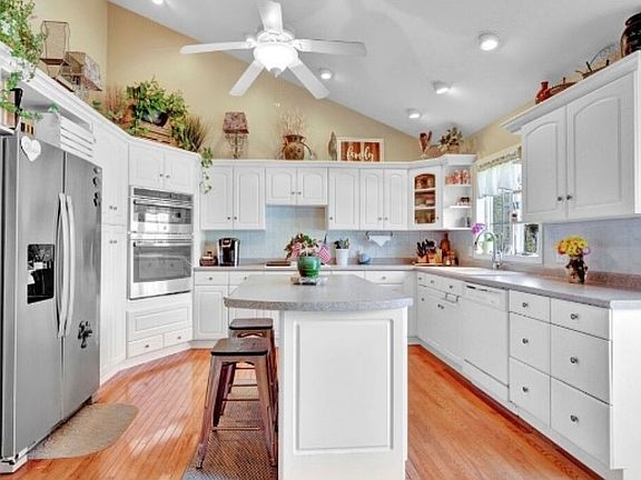 5th image of 3332 Wende Rd