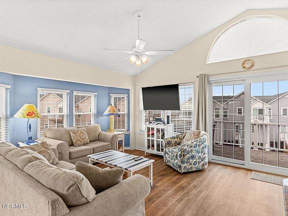 4th image of 101 Calinda Cay Court