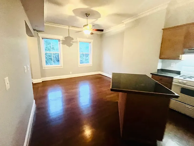 2621 Cleinview Ave — Photo 4