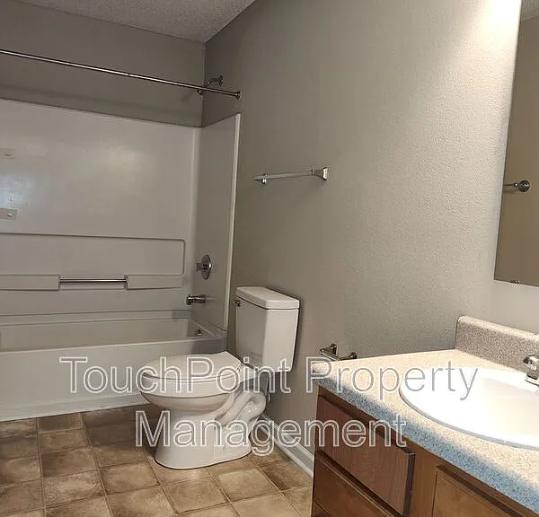 2038 Dunsmore Ln — Photo 17
