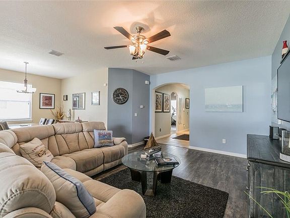 5th image of 14315 Alistar Manor Dr