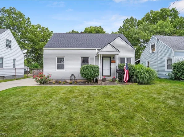 3195 7th St, Cuyahoga Falls, OH 44221