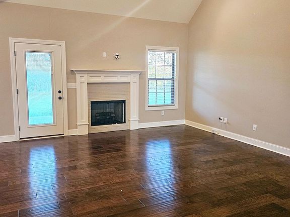 5th image of 433 Adalynn Cir