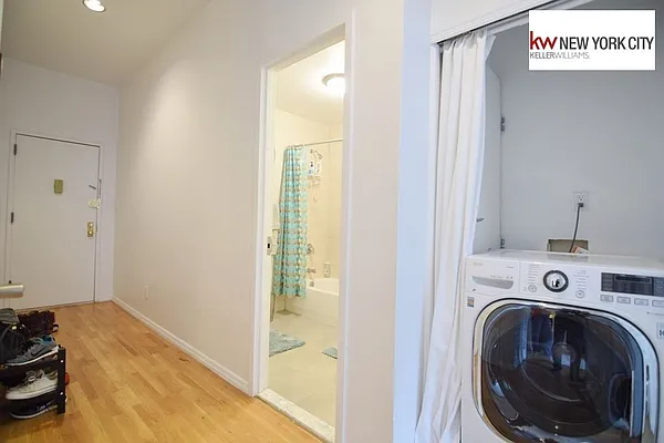 Rented by Keller Williams NYC | media 19