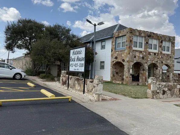 1308 Scurry St #A-b, Big Spring, TX 79720