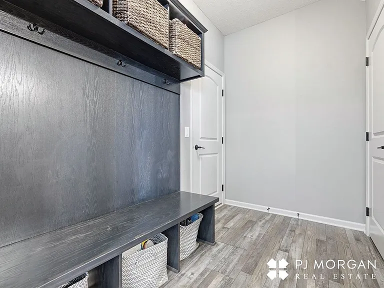5109 N 209th St — Photo 29