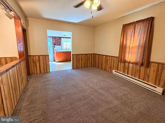 3rd image of 239 Humbird St