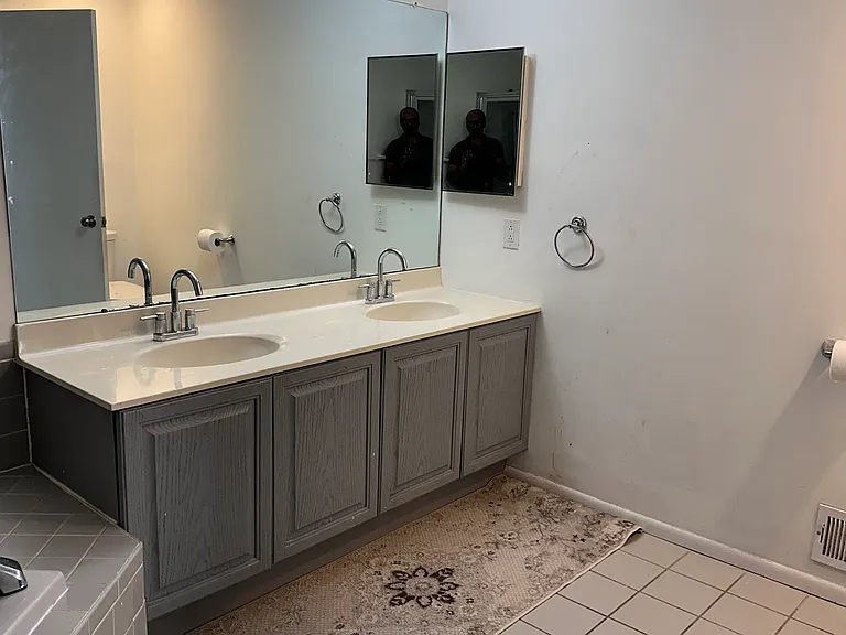 334 Lunar Rd — Photo 2