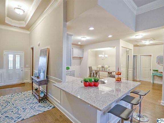 4th image of 801 Chesire Cove Ln