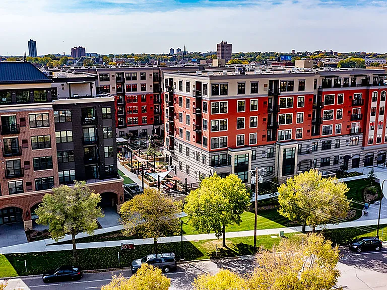 Gatsby Apartments — Photo 28