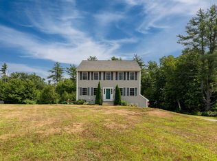 19 Chandler Ln, Raymond, NH 03077