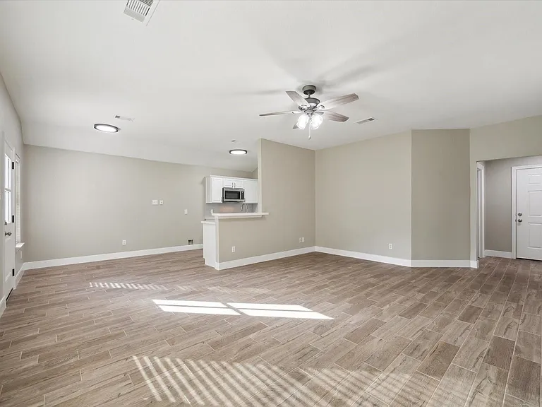 1206 Halls Brg — Photo 3