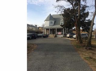 9608 State Rd, Philadelphia, PA 19114