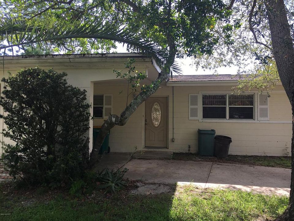 1st image of 819 Glenmore Cir #0