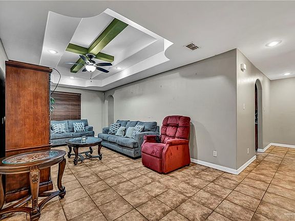 5th image of 4913 Los Jardines Dr