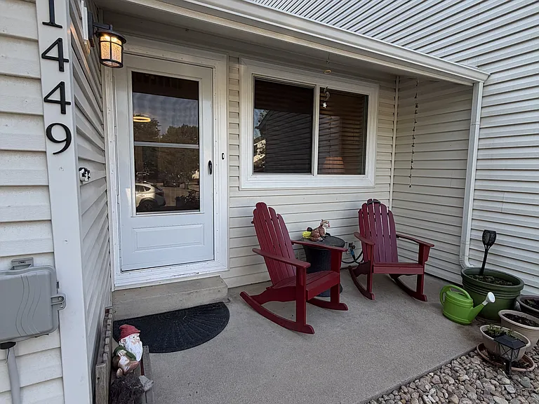 1449 Peacock Pl #1 — Photo 3