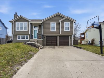 953 E Cottage Creek Dr, Gardner, KS, 66030