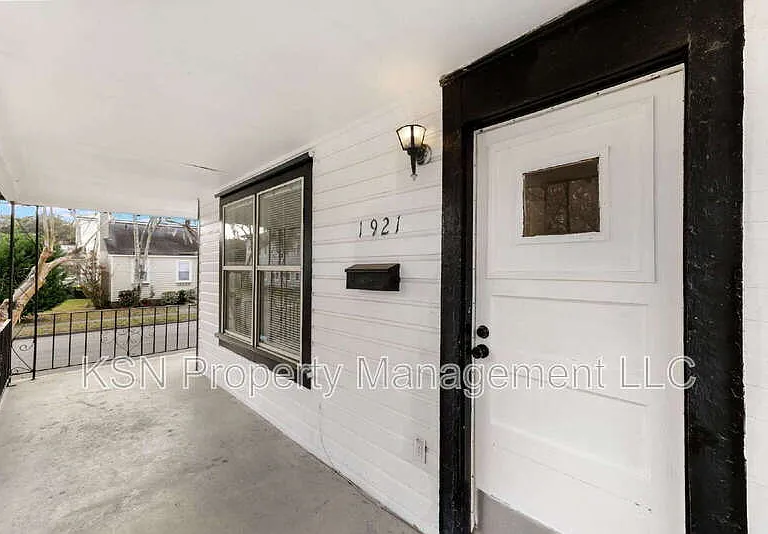 1921 Reynolds St — Photo 5