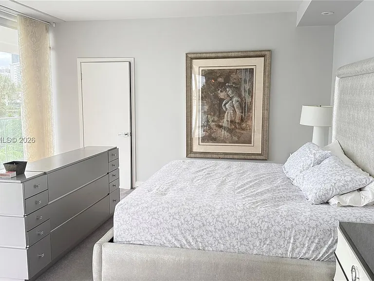 19707 Turnberry Way #Townhouse 6 — Photo 9
