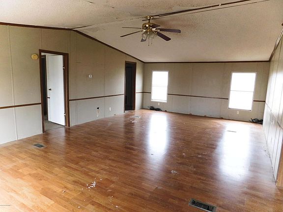 3rd image of 11143 Sherry Dr