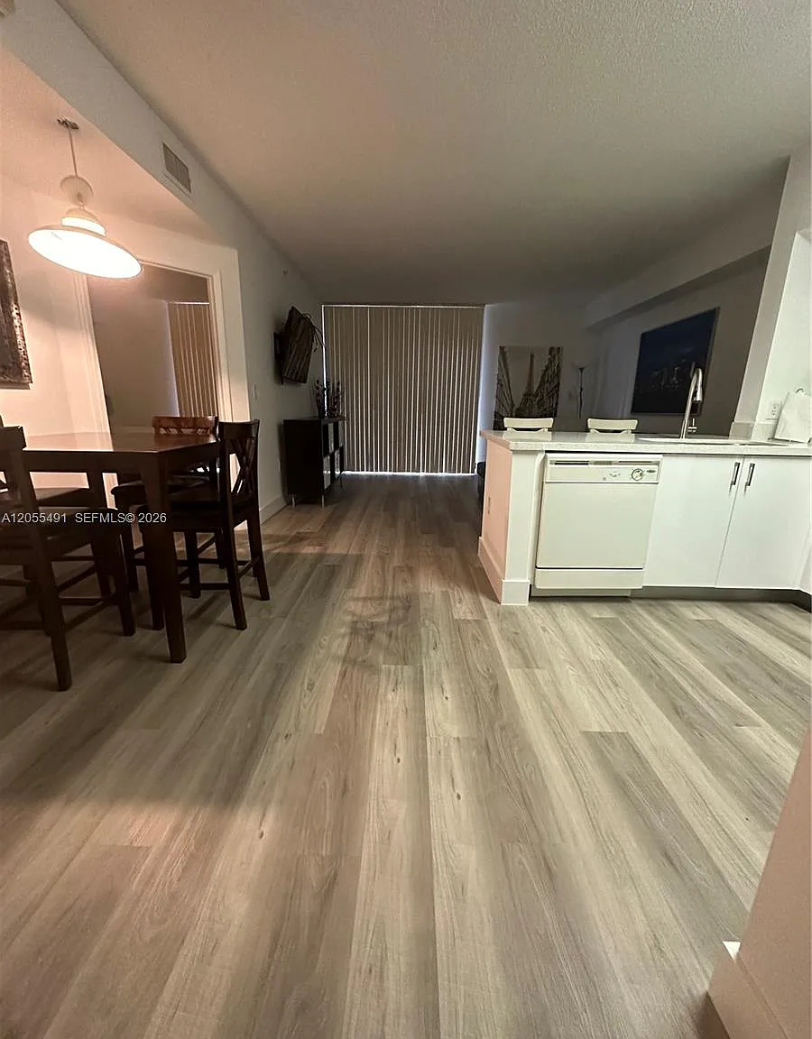 Blue Lagoon Condo — Photo 1