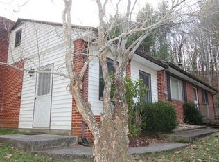 940 Wood Crest Rd, Mouth Of Wilson, VA 24363