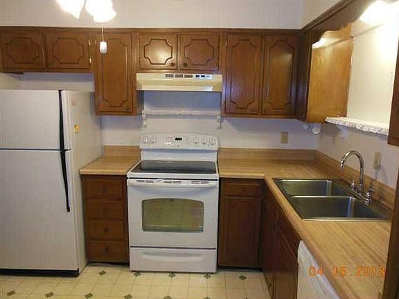 4th image of 2712 Whitney Pl