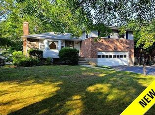 212 Split Rock Rd, Syosset, NY 11791