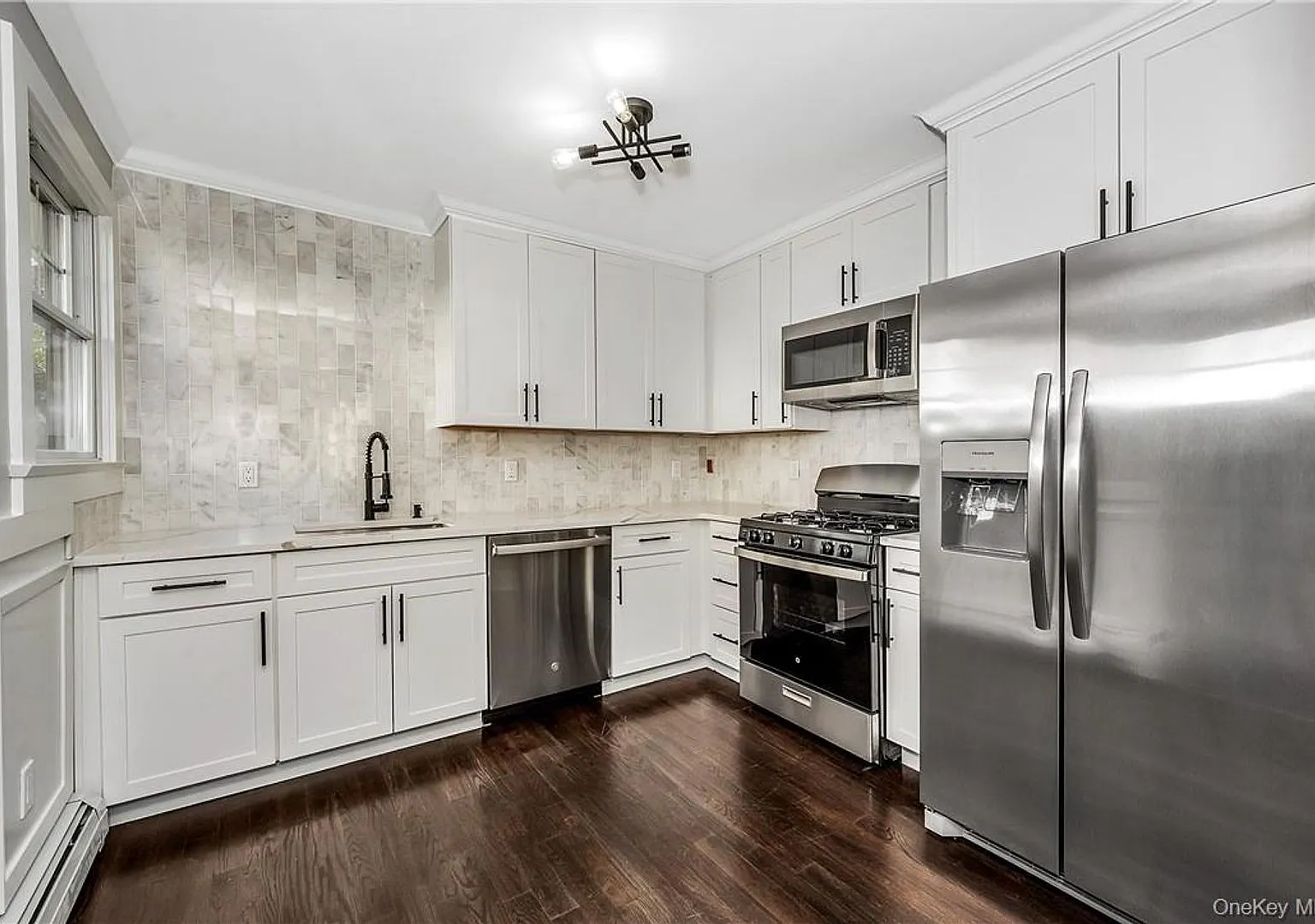 3 bed, 1.0 bath, 1243 sqft, $4,500 — Photo 3