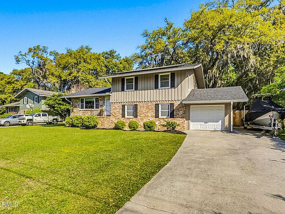 4th image of 706 Jane Way