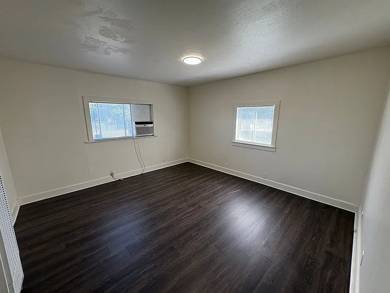 10596 Lewis Dr — Photo 19