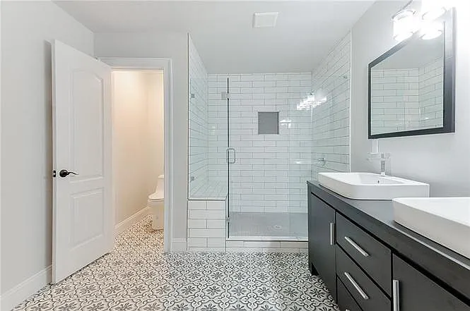 2860 Joyce Ave — Photo 14