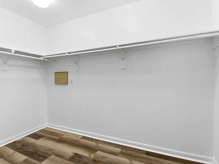 1230 Grassy View Dr — Photo 32