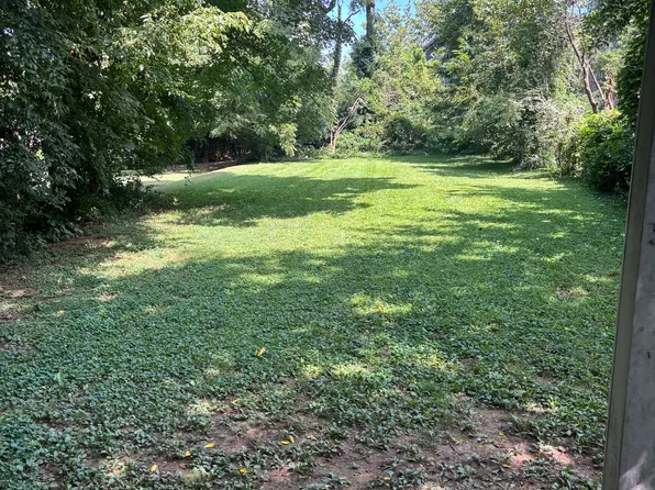 112 W Daugherty Ave, Bardstown, KY 40004