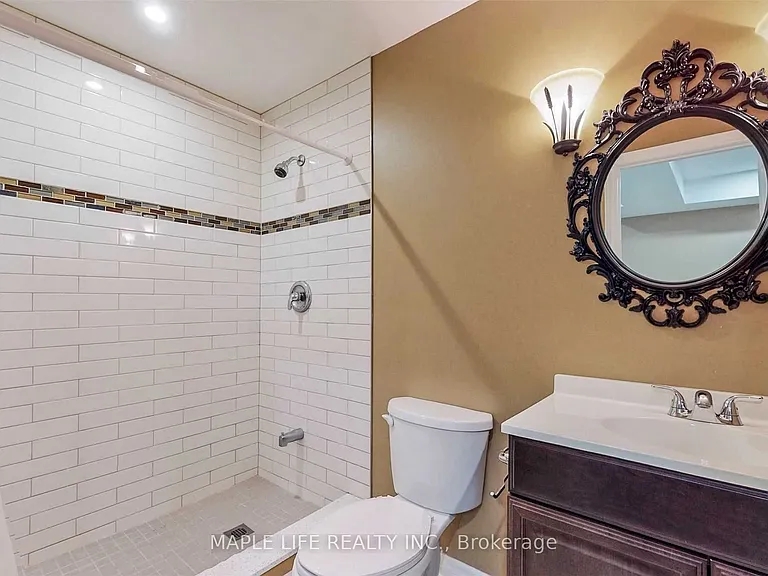 246 Sir Benson Dr — Photo 37