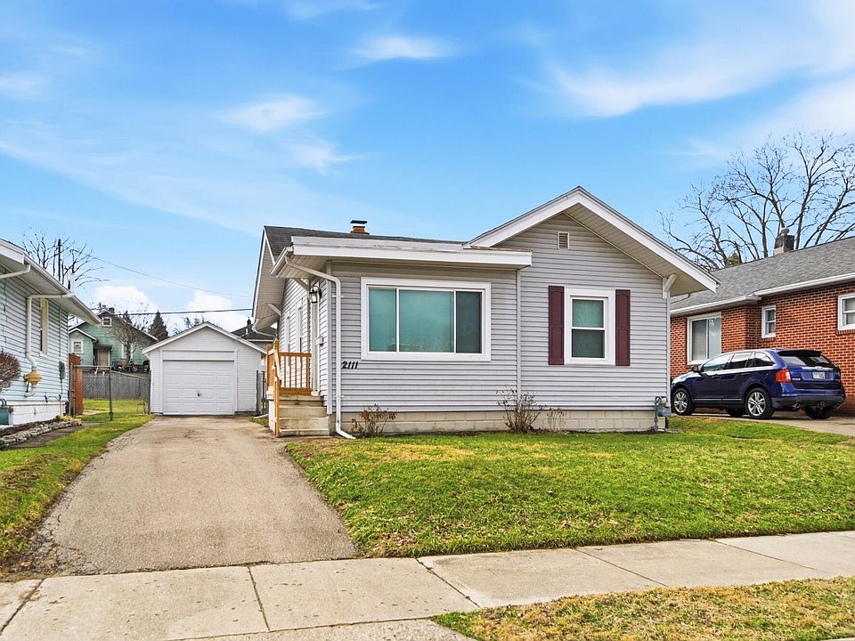 1st image of 2111 Beatrice St