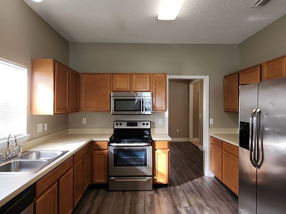 4th image of 8050 Longleaf Forest Ct