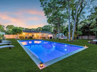 116 W Tiana Rd, Hampton Bays, NY 11946